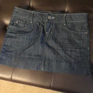 Denim mini skirt, dark wash, juniors size 7